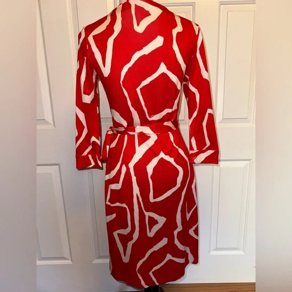 Diane von Furstenberg New Julian Two Red Silk Jersey Wrap Dress Size 4 - Picture 2 of 14